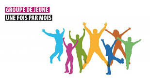 Jeunes dans un champ